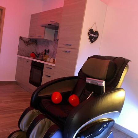 So'Spa Appart' Jacuzzi & Bien-Etre Lingolsheim Exterior foto